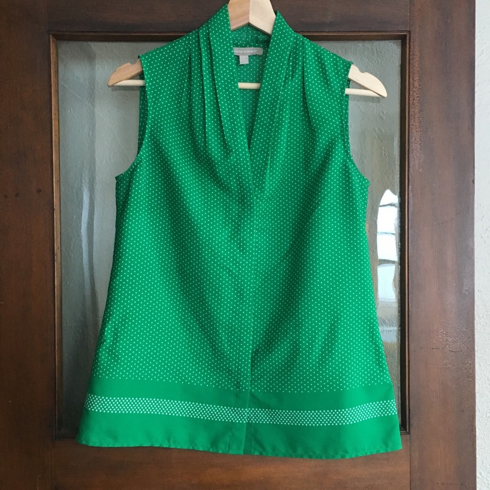 Banana Republic emerald green v-neck blouse